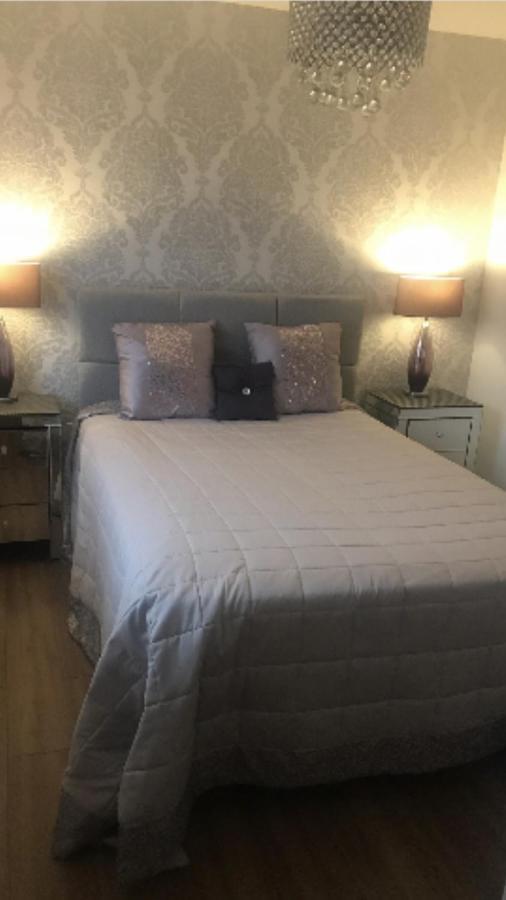 Double Room With En-Suite. Central For North West Rainhill Zewnętrze zdjęcie