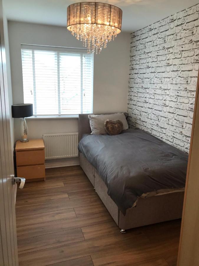 Double Room With En-Suite. Central For North West Rainhill Zewnętrze zdjęcie